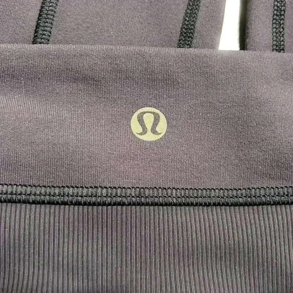 Lululemon high rise leggings - Picture 4 of 8